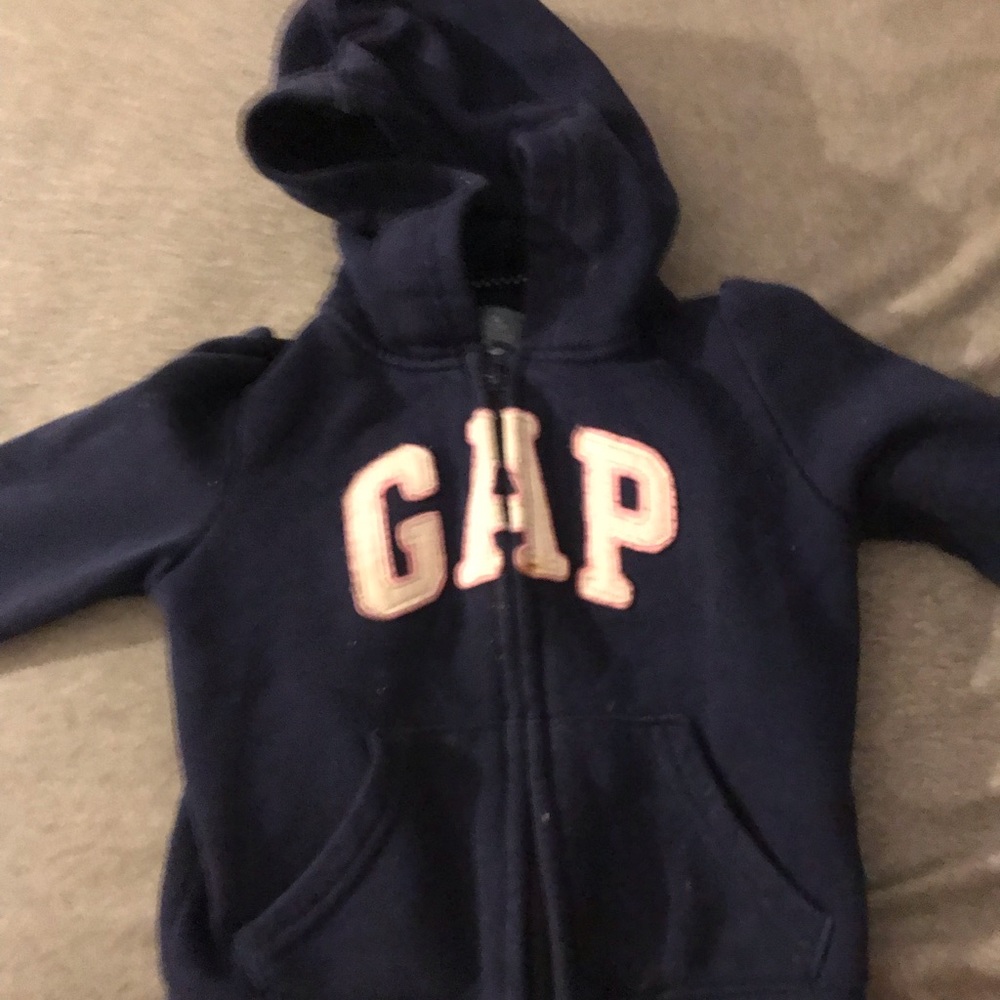 Gap sweatshirt
